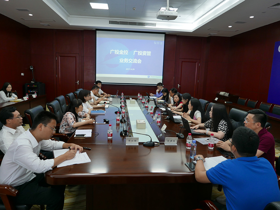 与重庆大学、西南大学等知名高校签订了校地合作协议